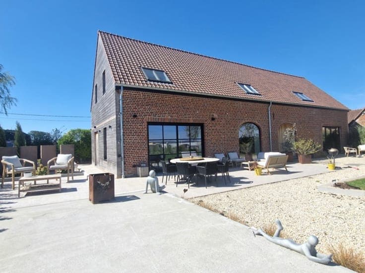 House in Frasnes-lez-Anvaing