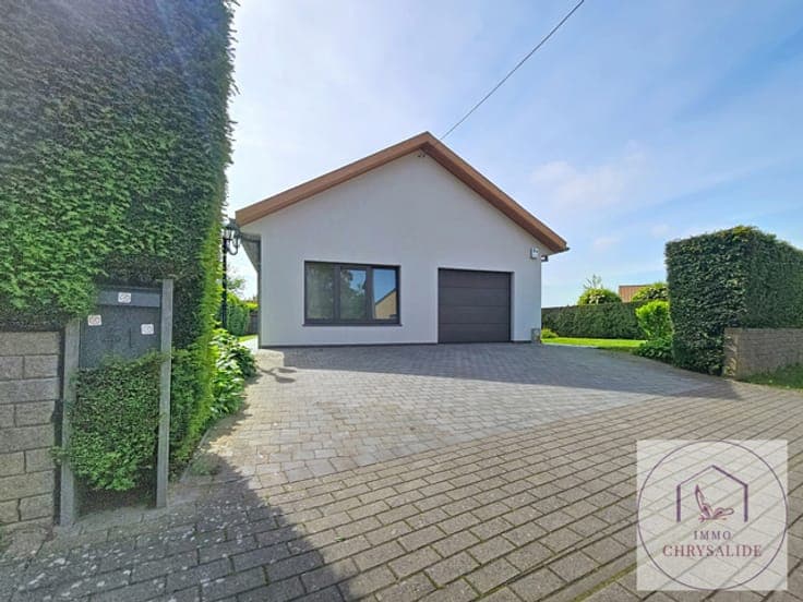 Charming single-storey home in peaceful residential setting