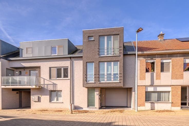Energiezuinige woning met 3 slaapkamers en garage.