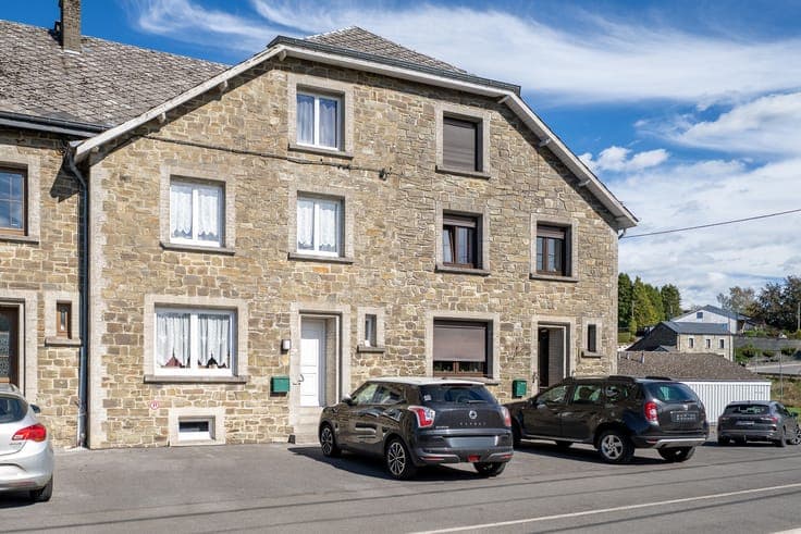 Peaceful 4-bedroom home in Opont