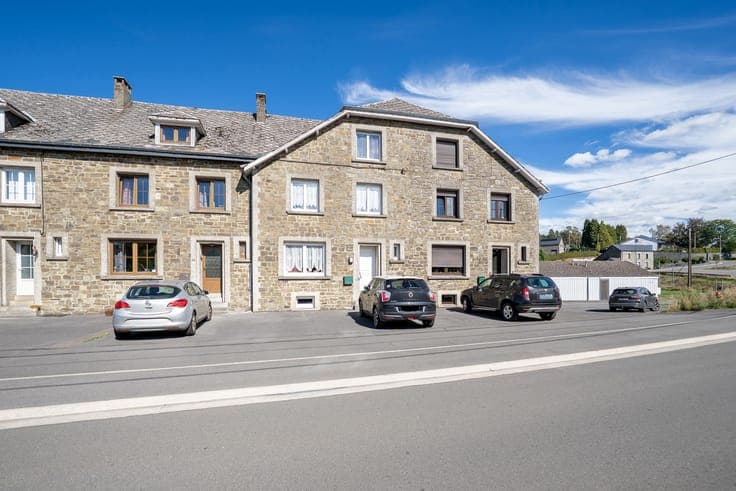 Peaceful 4-bedroom home in Opont
