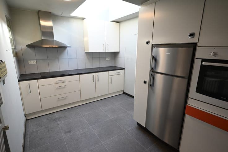 CENTRAAL gelegen WONING mét DUBBELE GARAGE!!