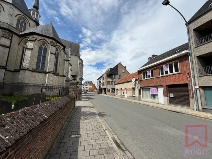 Te renoveren woning/projectgrond op 151m², centrum Geel!
