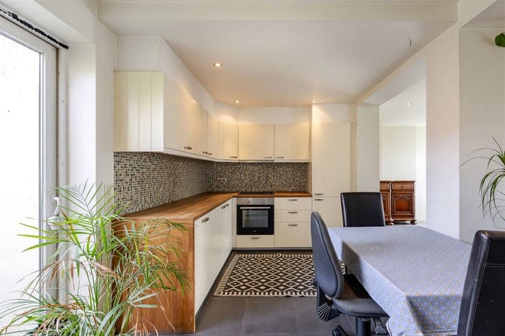 Charming 3-bedroom home with a terrace in Lebbeke