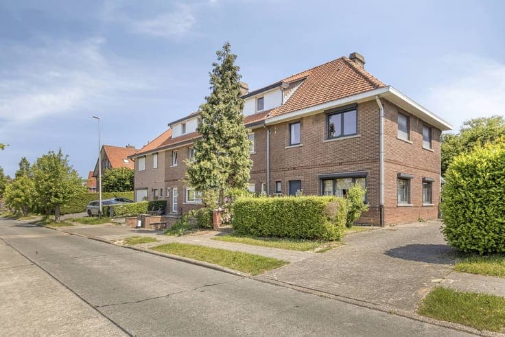 Family home to renovate in the Casterwijk