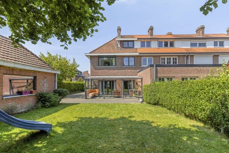 Family home to renovate in the Casterwijk