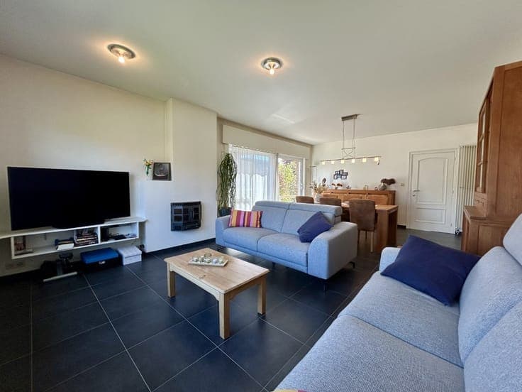 Instapklare woning met prachtige tuin in het rustige Korb...