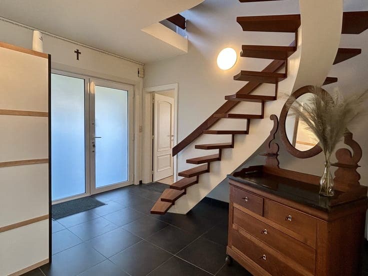 Instapklare woning met prachtige tuin in het rustige Korb...