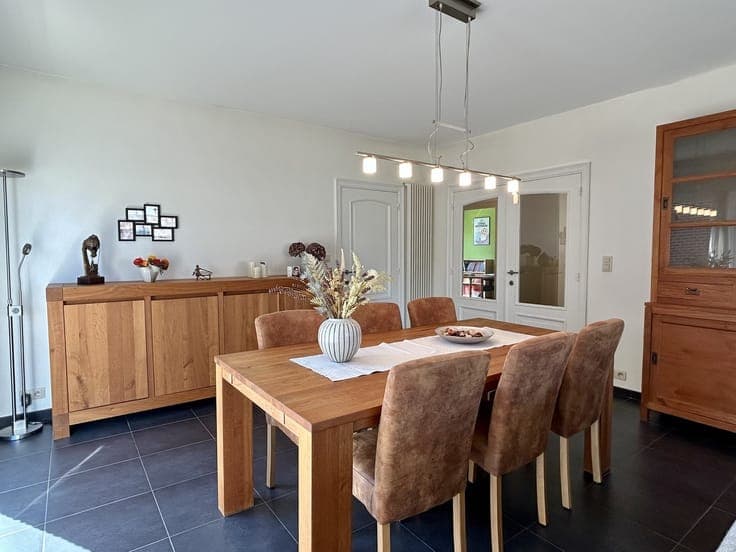 Instapklare woning met prachtige tuin in het rustige Korb...