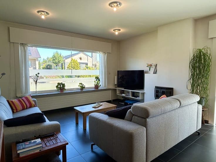 Instapklare woning met prachtige tuin in het rustige Korb...
