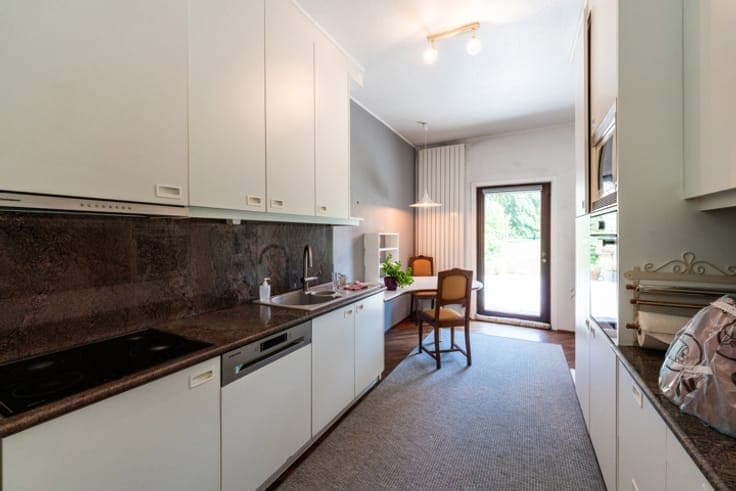 GENAPPE – Unique PROPERTY (4BED/4BATH/PRO.PRACT./POOL)