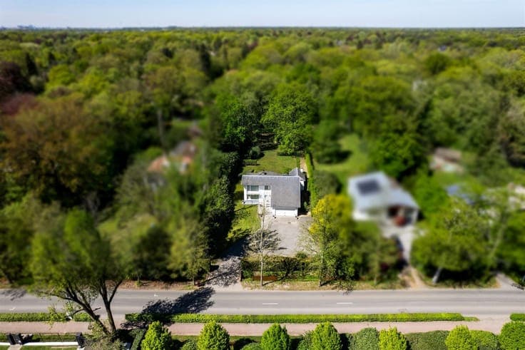 Villa to renovate in highly sought after location
