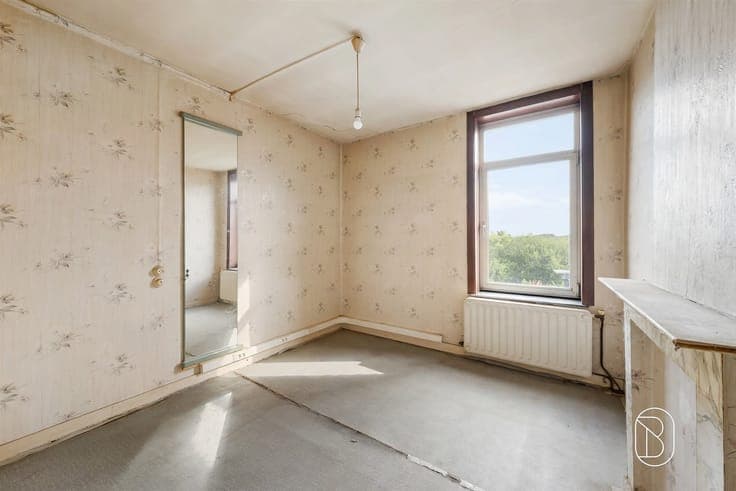 House in need of renovation in the center of Lessines: IDEAL
