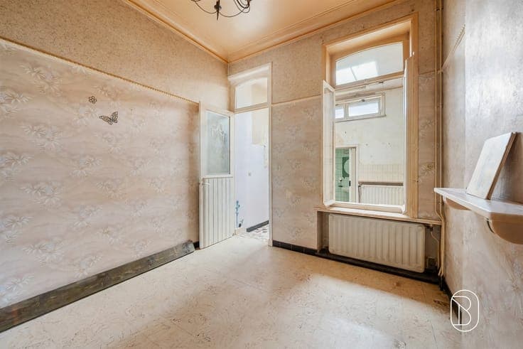 House in need of renovation in the center of Lessines: IDEAL