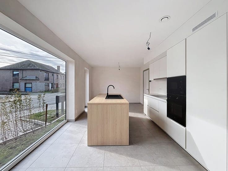 Last new construction home along Cooppallaan in Wetteren