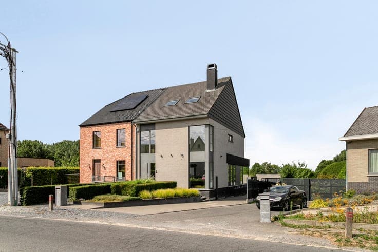 FOR SALE – Modern, energy-efficient home with 4 bedrooms