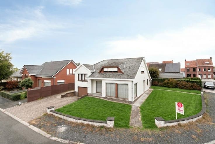4 bedroom detached house for sale in Anzegem