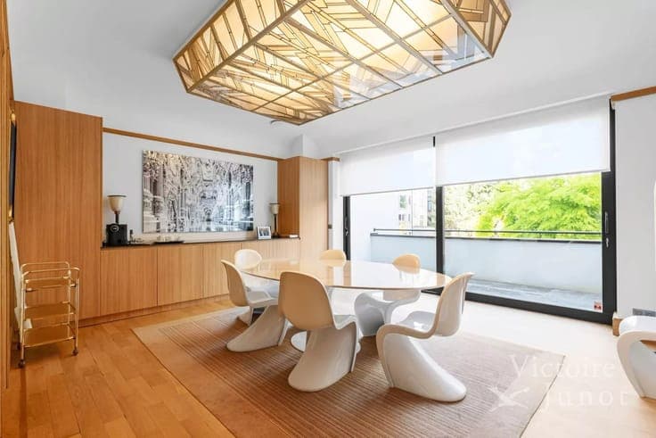 Molière – Renovated mansion with outbuilding and garden