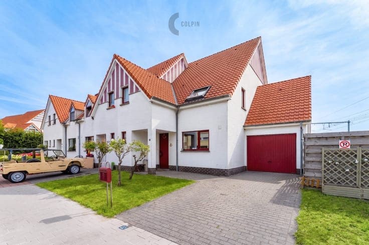Spacious Semi-Detached Villa in Duinbergen with Sunny Gar...