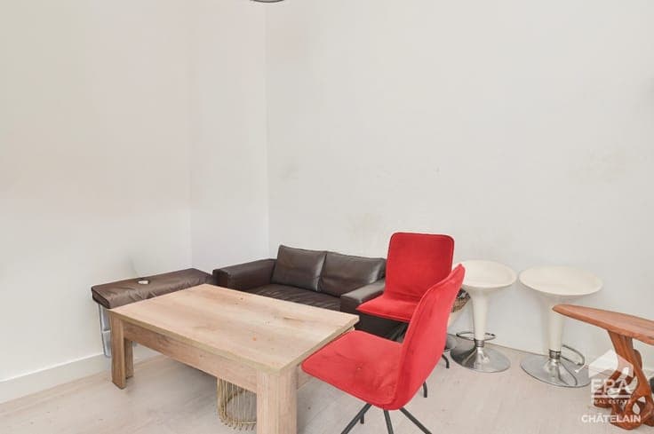 Commercial house with 2 bedrooms for sale in Ixelles