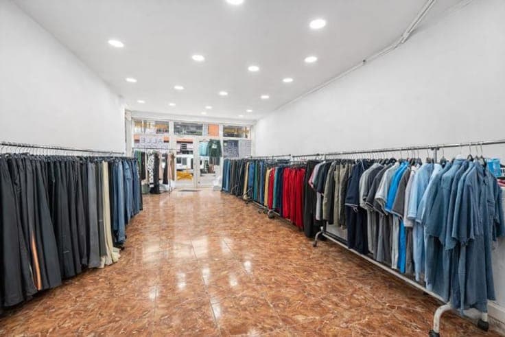 Retail property with residence in prime location in Ghent