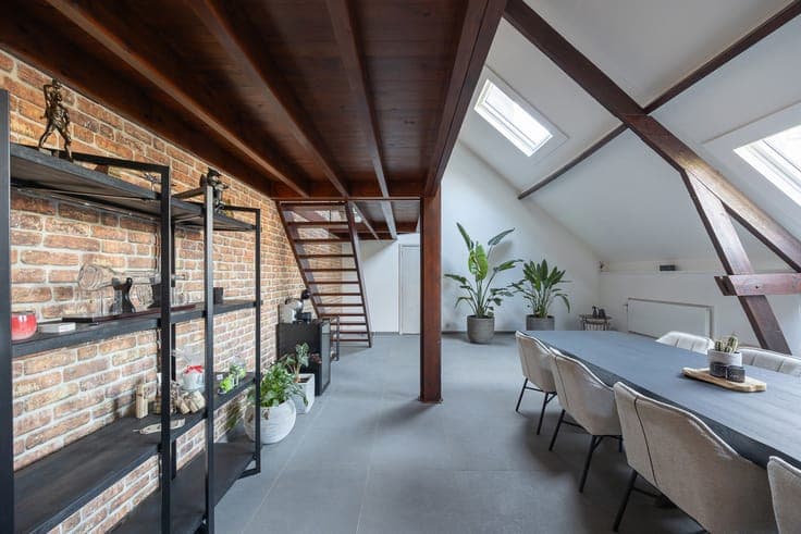 Renovated villa on a beautiful plot of 1.013 m²