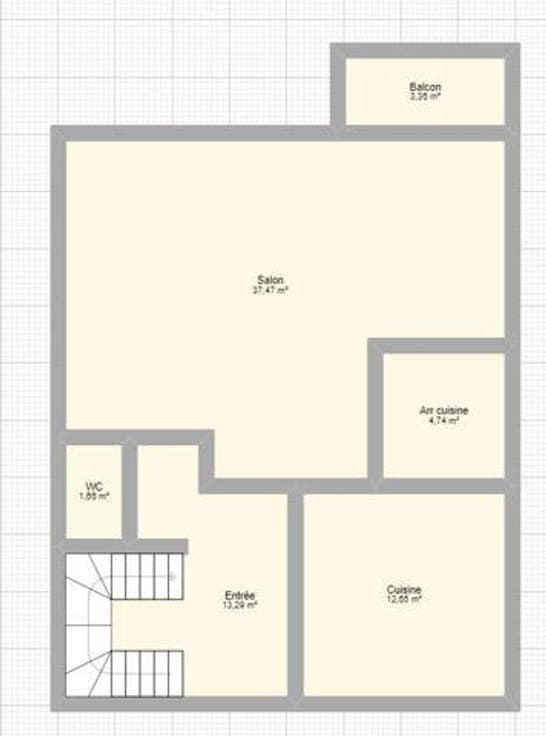 Closed structural work house with a garden in Fouche