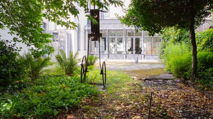 A stunning property in the heart of Huy – Offering exception