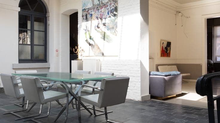 A stunning property in the heart of Huy – Offering exception