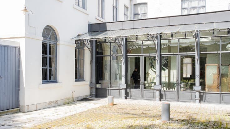 A stunning property in the heart of Huy – Offering exception