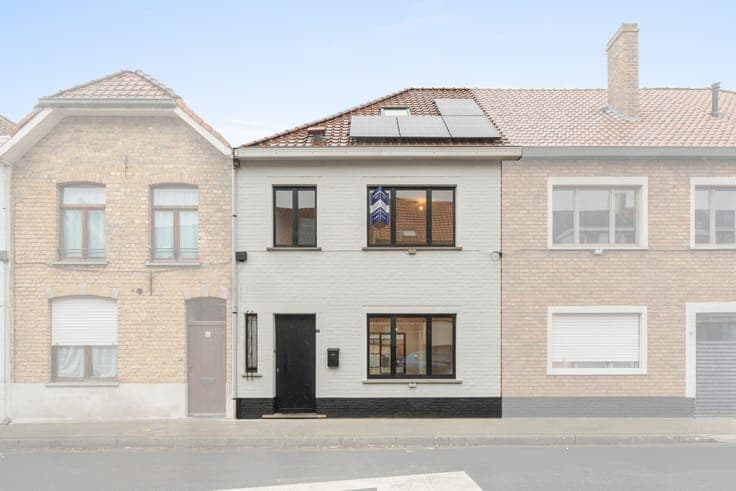 Volledig gerenoveerde gezinswoning met topafwerking