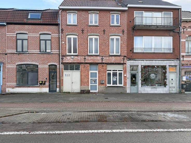 Renovation project for sale at a prime location in Assebroek