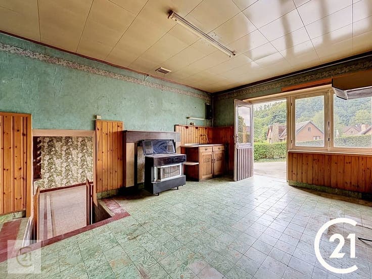 A proximité de toutes les commodités: belle maison en pierre