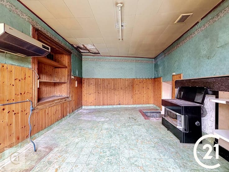 A proximité de toutes les commodités: belle maison en pierre