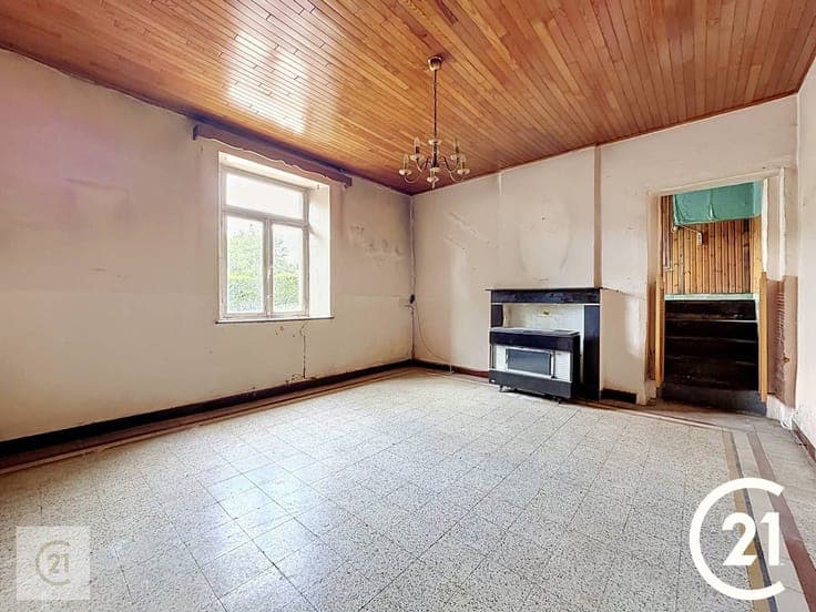 A proximité de toutes les commodités: belle maison en pierre