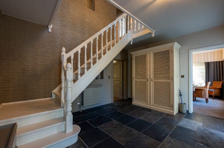 Prachtige hoogwaardig afgewerkte vrijstaande villa, aan d...