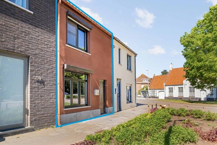 3-bedroom house with GARDEN and GARAGE/CARPORT (accessible
