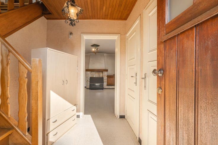 Te renoveren halfopen woning met 3 slaapkamers én zuidwes...