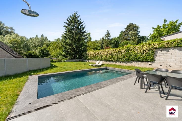 Energy Efficiently Renovated Villa, 5 Bedrooms in Dilbeek