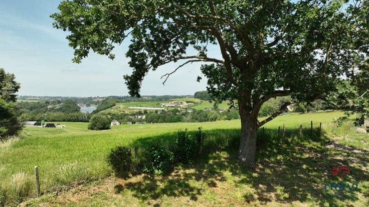 Jolie maison aux volumes exceptionnels & grd jardin