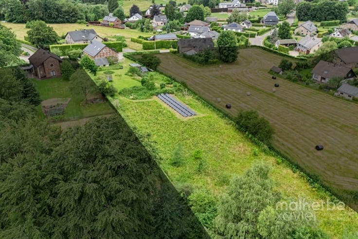 Stunning Eco Farmhouse on a 3,476 m² Plot