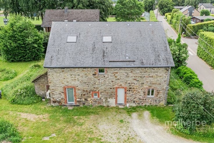 Stunning Eco Farmhouse on a 3,476 m² Plot