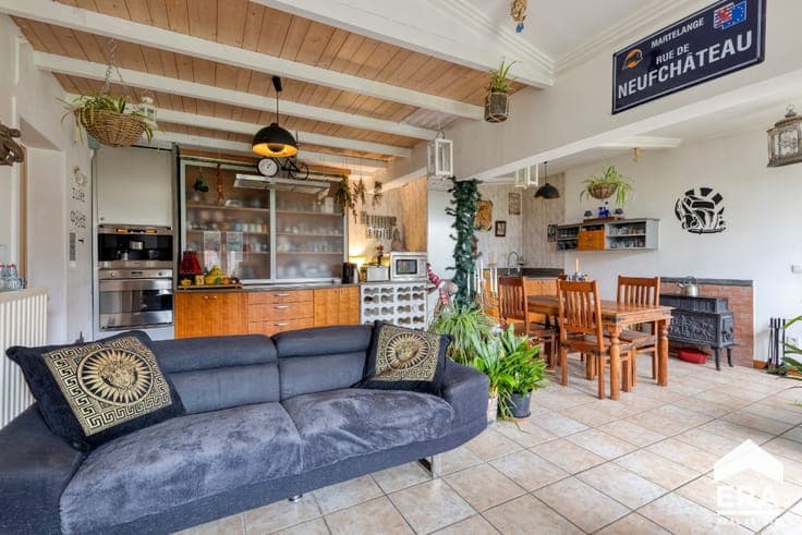 Semi-detached home with large garden in Ruddervoorde