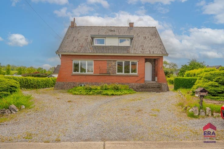 Charming detached house near Ohey town centre