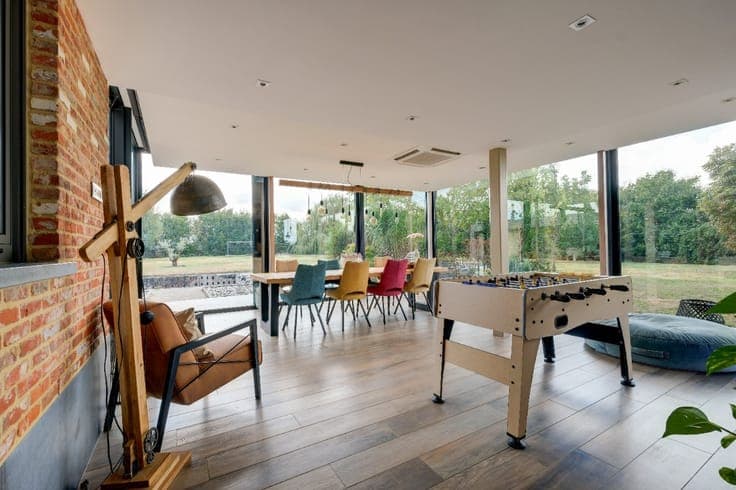 Spacious, luxury villa built in 2013 in Villers-l'Evêque