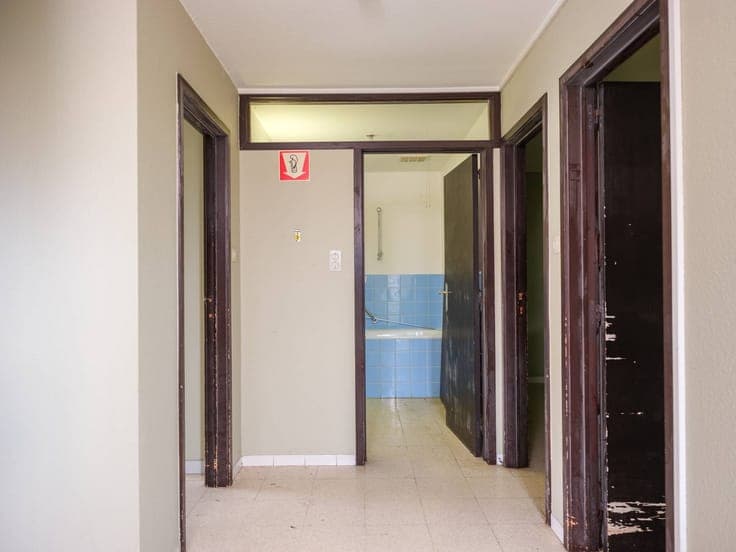 Building with development potential for sale in Lissewege