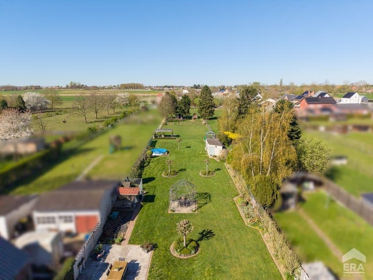 Detached house with large garden in Geetbets