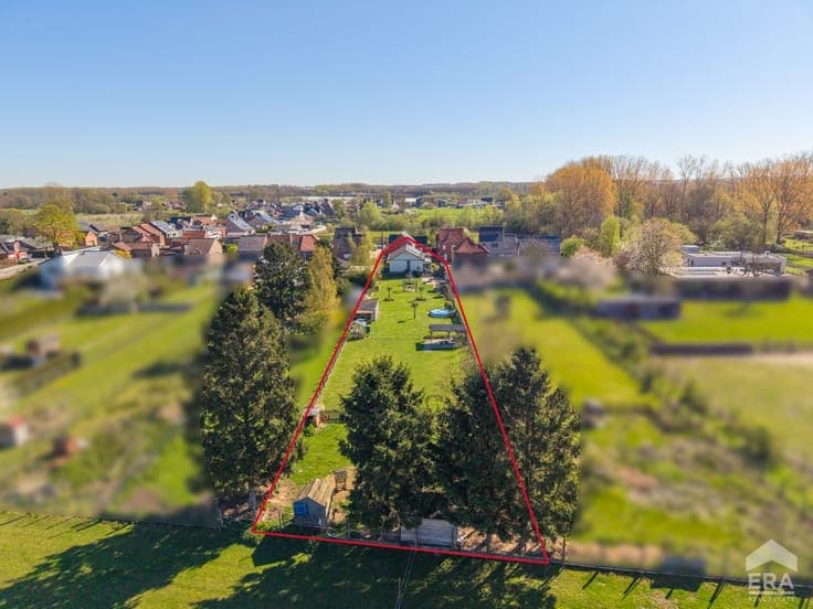 Detached house with large garden in Geetbets