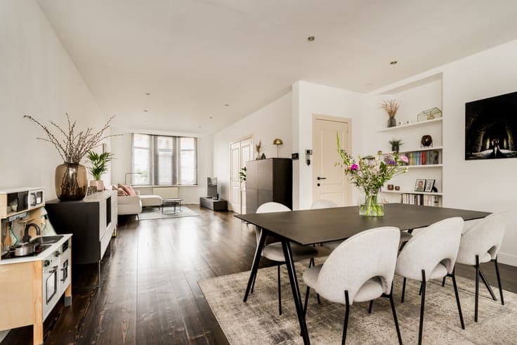 Ready-to-move-in family home with 3 bedrooms and green garde