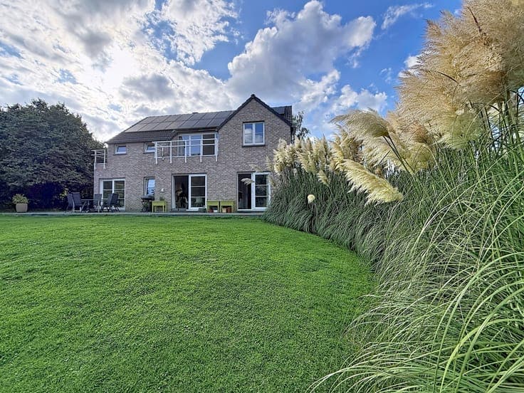 Stunning villa / 230m² / 4BR / 21.81a / excellent condition